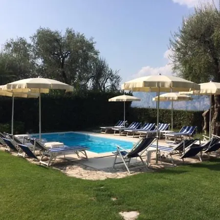 Davide Hause Mit Pool Lejlighed *