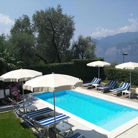 Davide Hause Mit Pool