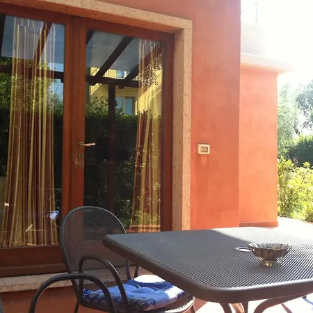 Lejlighed Davide Hause Mit Pool *